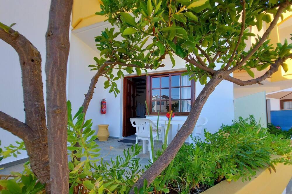 Menelaos Apartments Daratsos Ngoại thất bức ảnh
