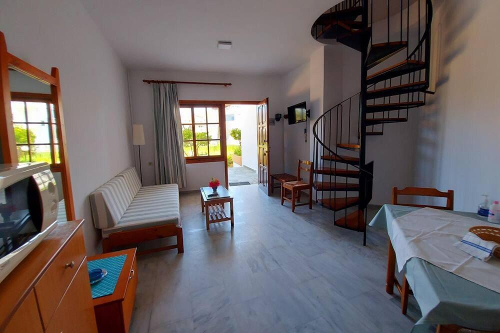 Menelaos Apartments Daratsos Ngoại thất bức ảnh