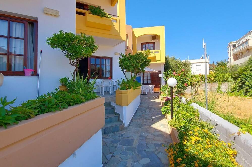 Menelaos Apartments Daratsos Ngoại thất bức ảnh