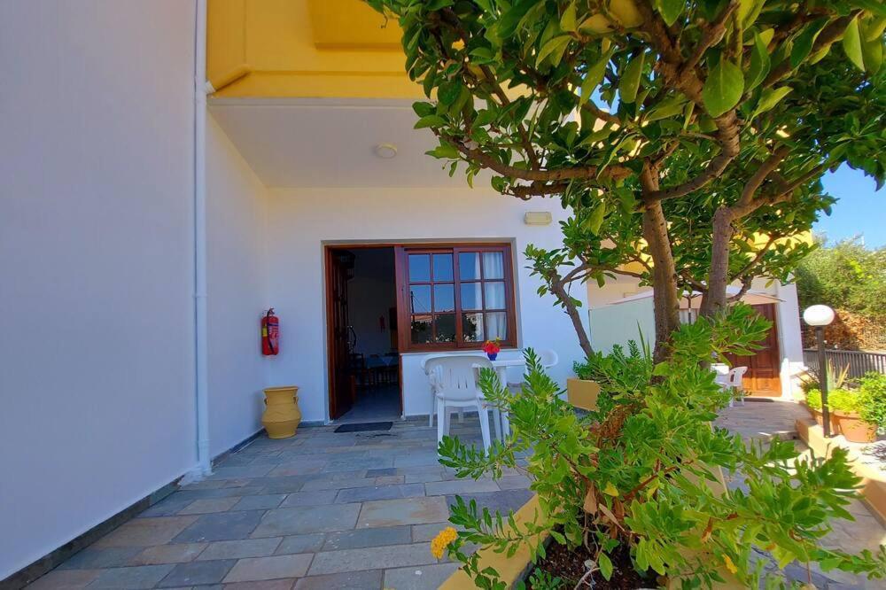 Menelaos Apartments Daratsos Ngoại thất bức ảnh