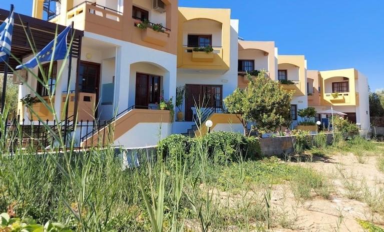 Menelaos Apartments Daratsos Ngoại thất bức ảnh