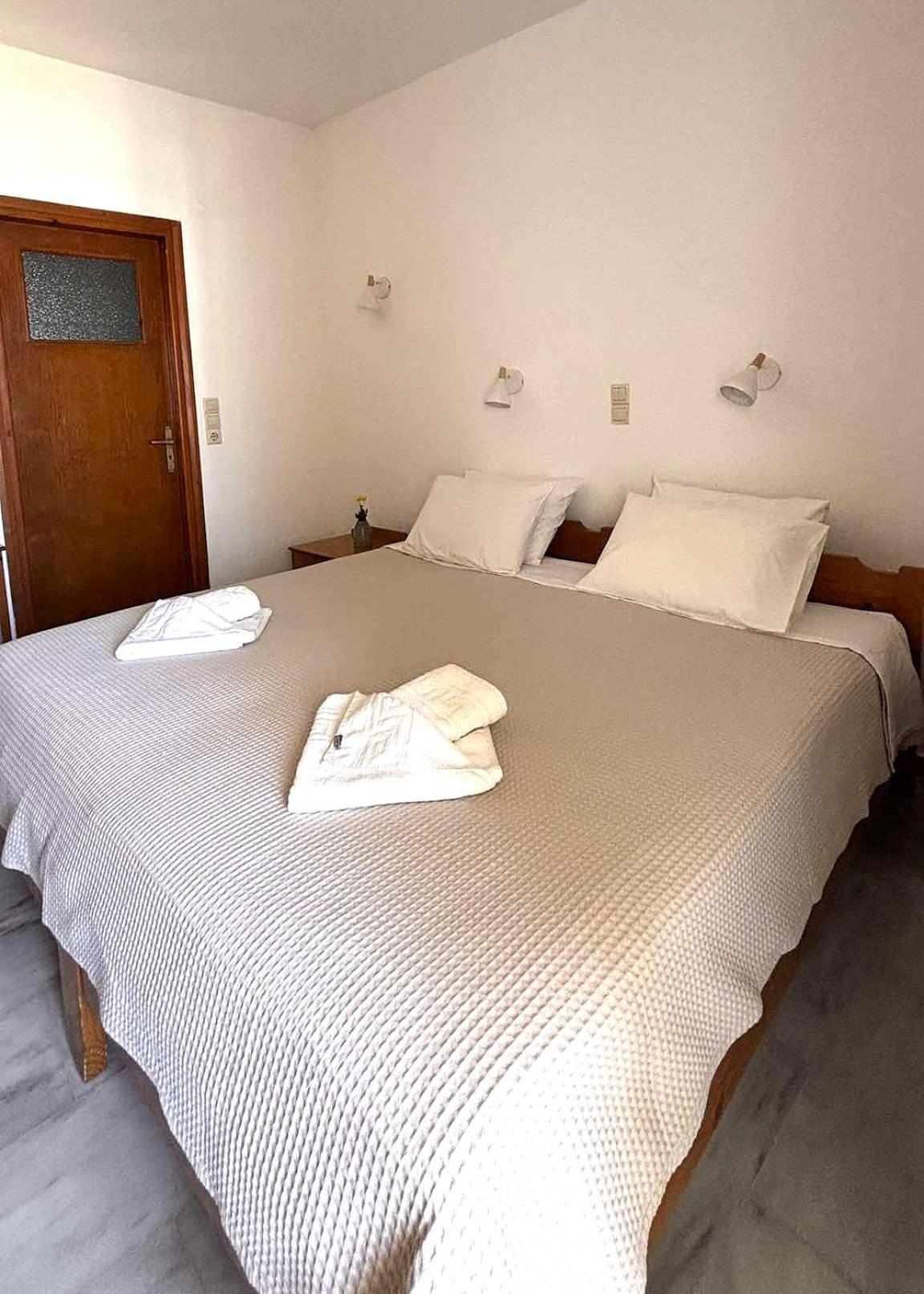 Menelaos Apartments Daratsos Ngoại thất bức ảnh