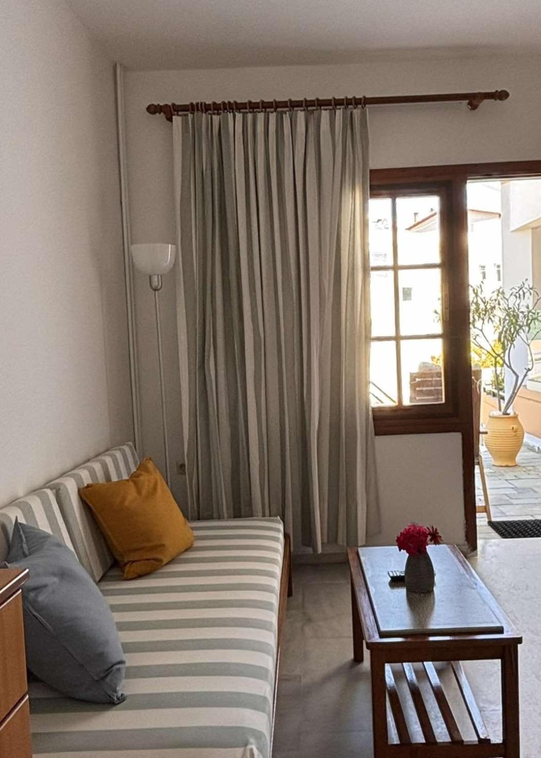 Menelaos Apartments Daratsos Ngoại thất bức ảnh