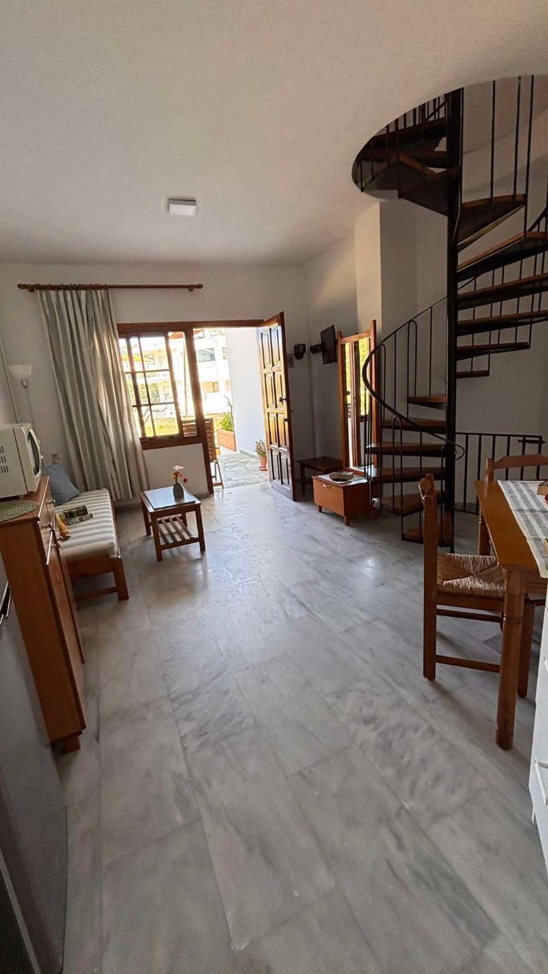 Menelaos Apartments Daratsos Ngoại thất bức ảnh